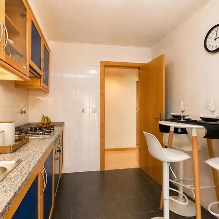 Premium Flat In Upscale Area, Balcony, Parking * Lisboa