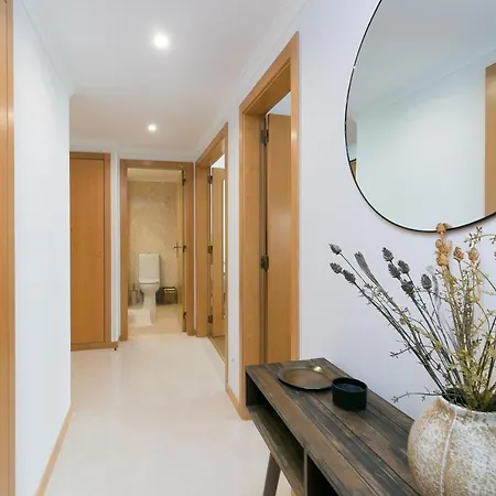 Premium Flat In Upscale Area, Balcony, Parking * Lisboa