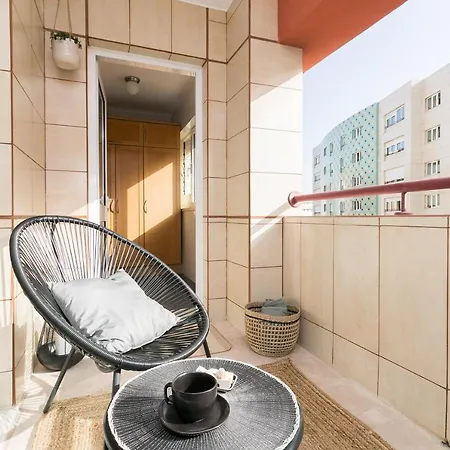 Premium Flat In Upscale Area, Balcony, Parking * Lisbon