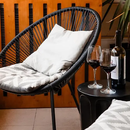 Premium Flat In Upscale Area, Balcony, Parking * Lissabon