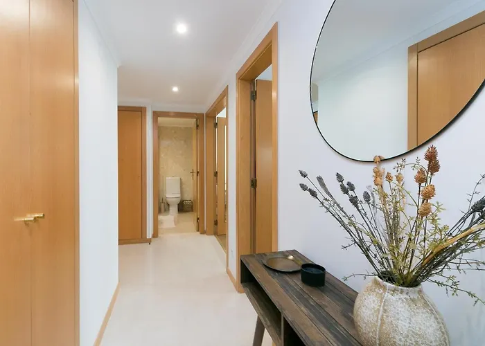 Premium Flat In Upscale Area, Balcony, Parking * Lisbon