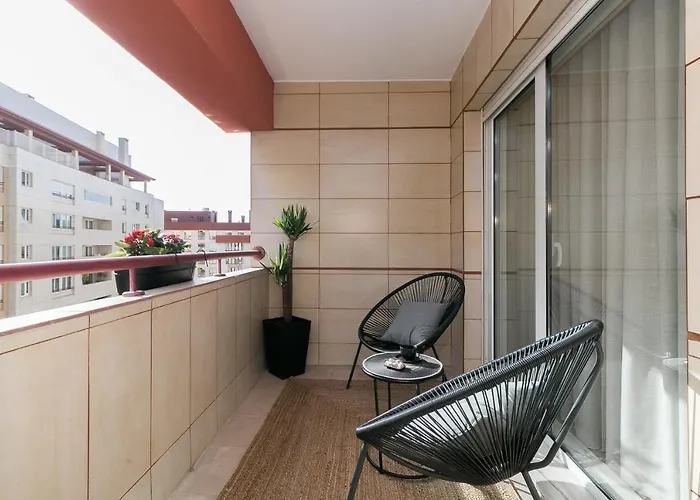 Premium Flat In Upscale Area, Balcony, Parking Apartment Lisbon
