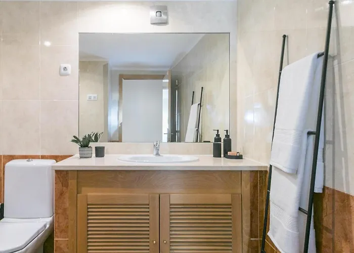 Premium Flat In Upscale Area, Balcony, Parking Διαμέρισμα *