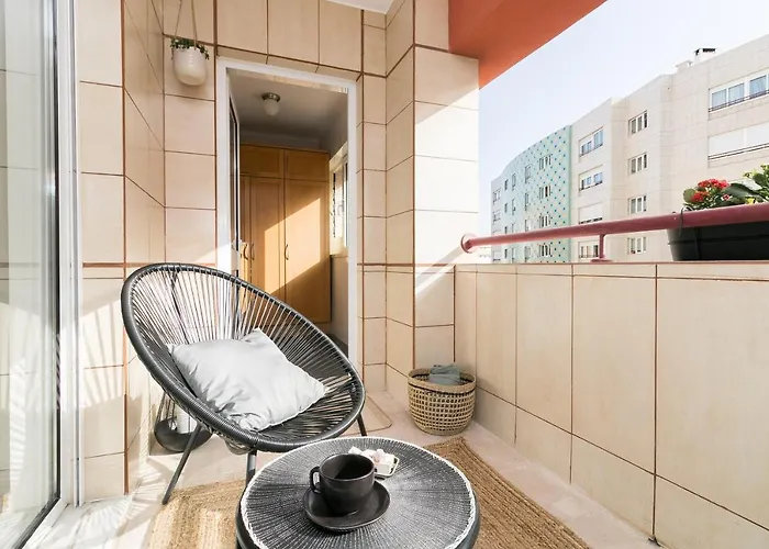 Premium Flat In Upscale Area, Balcony, Parking * Lisboa